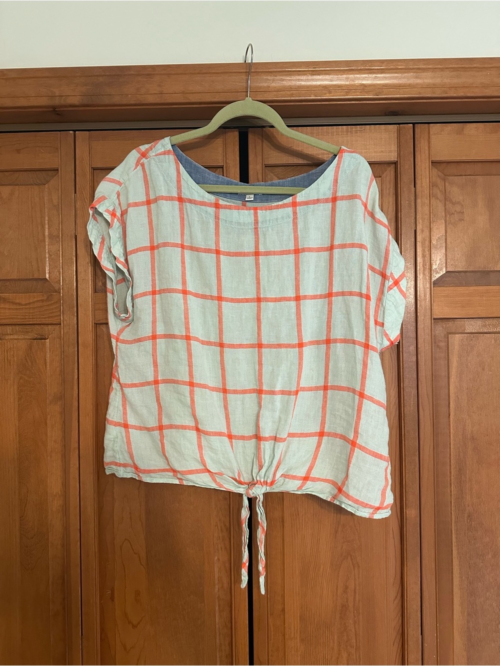L.L. Bean Signature White & Coral Windowpane Tie-Hem Top